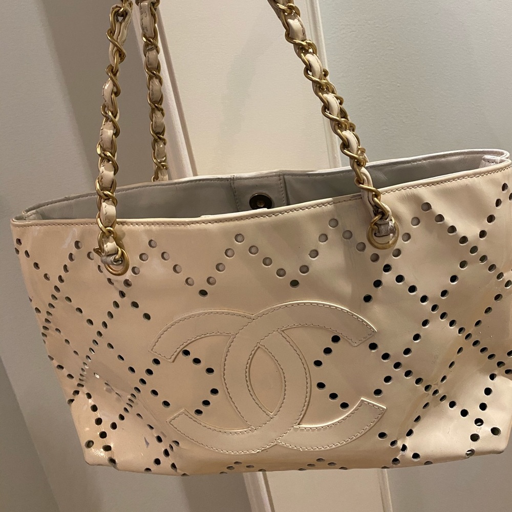 Beautiful Chanel Summer Bag ***authentic***